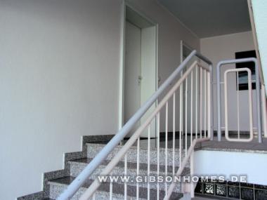 Treppenaufgang - Mehrfamilienhaus in 62362 Neu-Isenburg