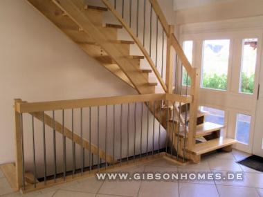 Treppenaufgang - Frei stehendes Einfamilienhaus in 63505 Langenselbold