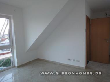 Schlafzimmer mit Bad en Suite - Duplex in 60437 Frankfurt Kalbach