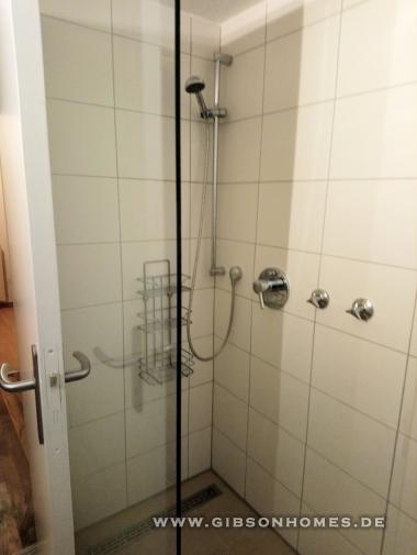 Bad mit Dusche - One-Level-Apartment in 40223 Dsseldorf Oberbilk