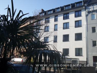 Vordere Hausansicht - One Level Apartment in 40233 Dsseldorf Flingern WE 09