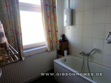 Tageslichtbad mit Wanne - One-Level-Apartment in 40878 Ratingen Innenstadt WE15
