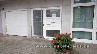 Hauseingang - Wohnung 4.OG in 40589 Dsseldorf Wersten