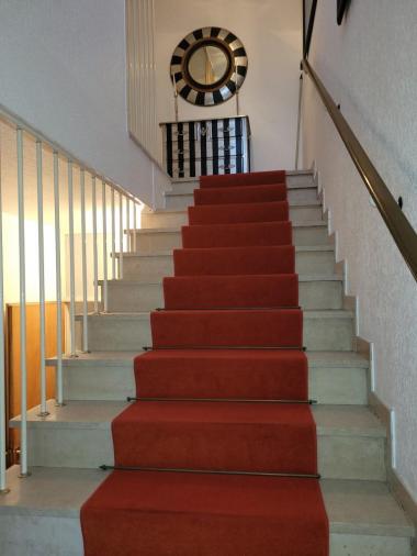 Treppe zur Wohnung - One-Level-Apartment in 42687 Solingen Ohligs