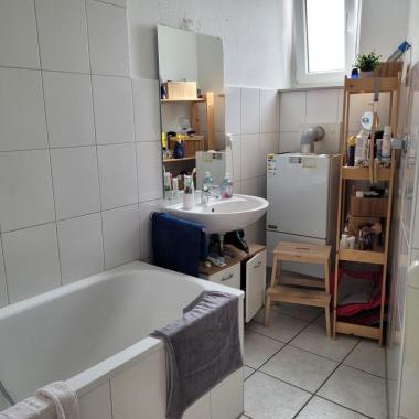 Bad - Level floor apartment in 42697 Solingen Ohligs