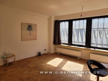 Wohnraum - One-Level-Apartment in 40210 Dsseldorf Innenstadt