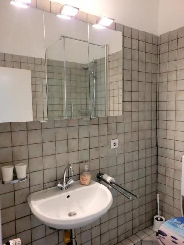 Badezimmer - Apartment in 40219 Dsseldorf Stadtmitte